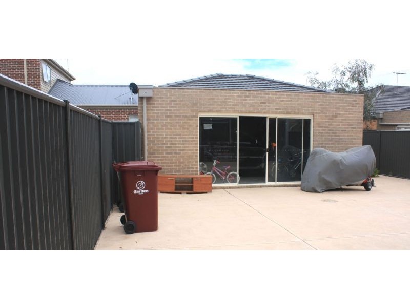 28 Hidden Grove Boulevard, Keysborough VIC 3173