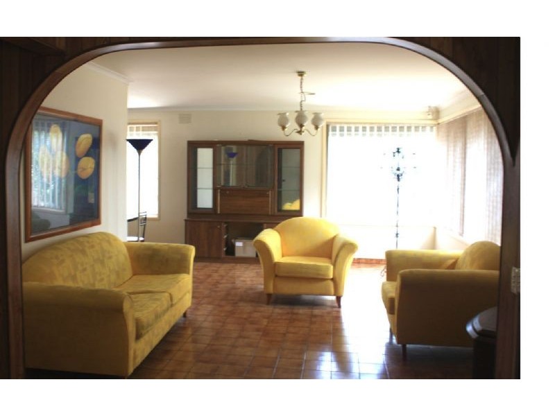 11 Wingala Avenue, Keysborough VIC 3173