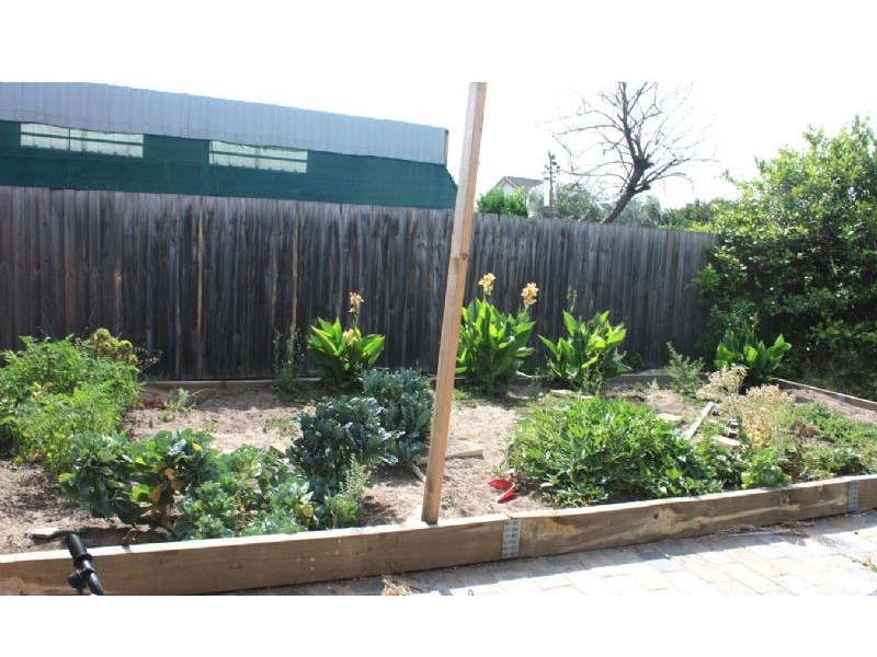 5 BURRANNEER DRIVE, Keysborough VIC 3173