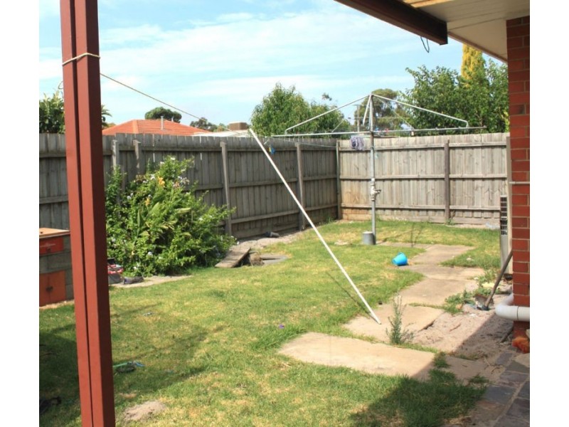 5 BURRANNEER DRIVE, Keysborough VIC 3173