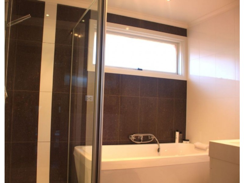 13 NEWMAN AVENUE, Noble Park VIC 3174