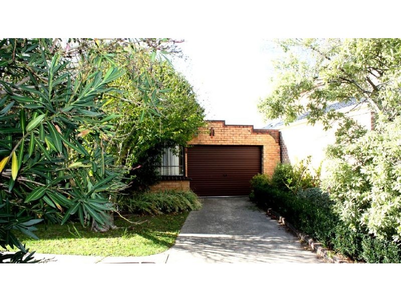 11 REGENT AVE, Springvale VIC 3171