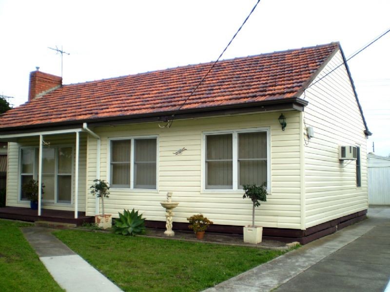 18 BURDEN STREET, Springvale VIC 3171