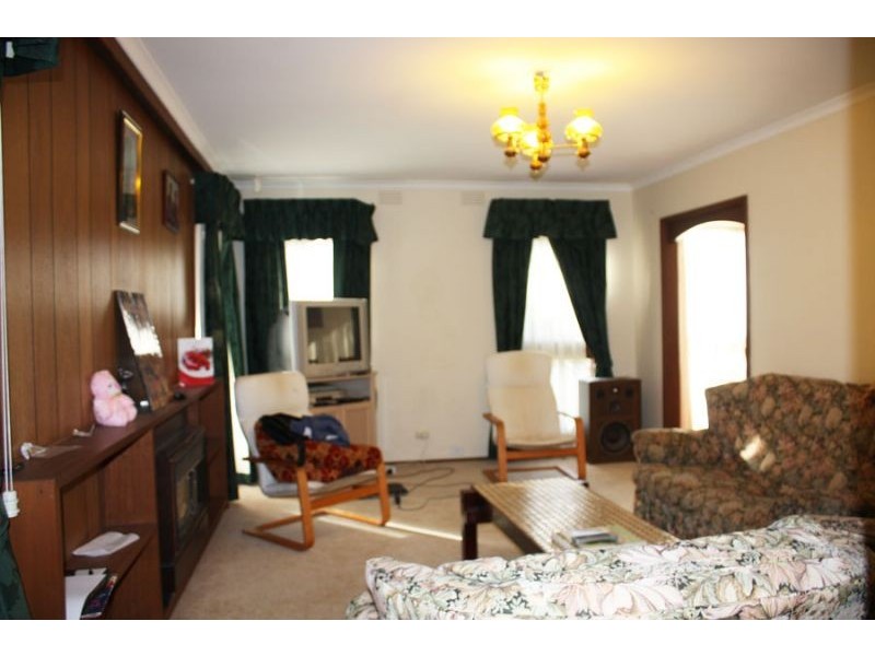 17 Grayling, Keysborough VIC 3173