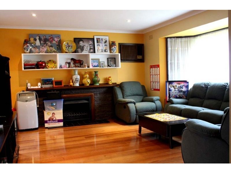 31 Cosier Drive, Noble Park VIC 3174