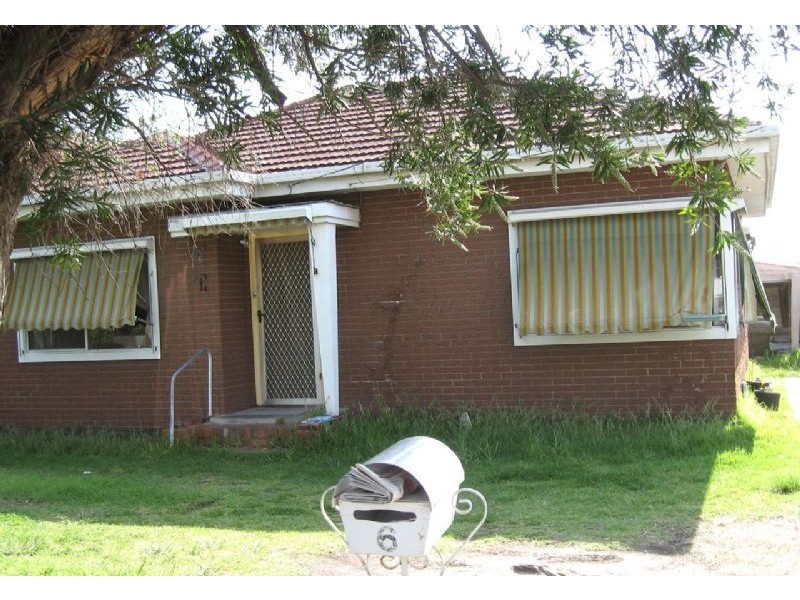 6 Moncur Ave, Springvale VIC 3171