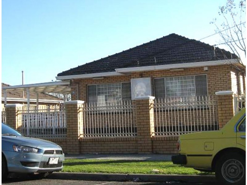 6 st John, Springvale VIC 3171