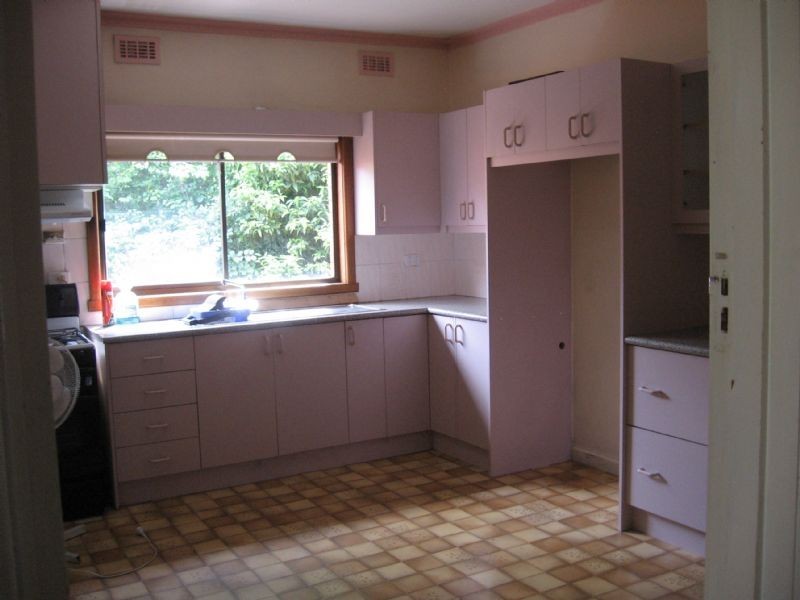 27 St James Avenue, Springvale VIC 3171