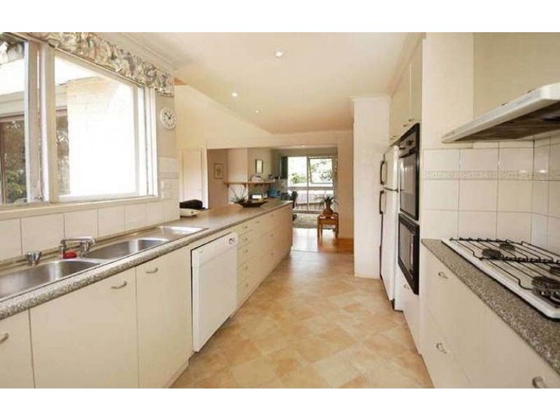 44 AMELIA AVENUE, Wheelers Hill VIC 3150