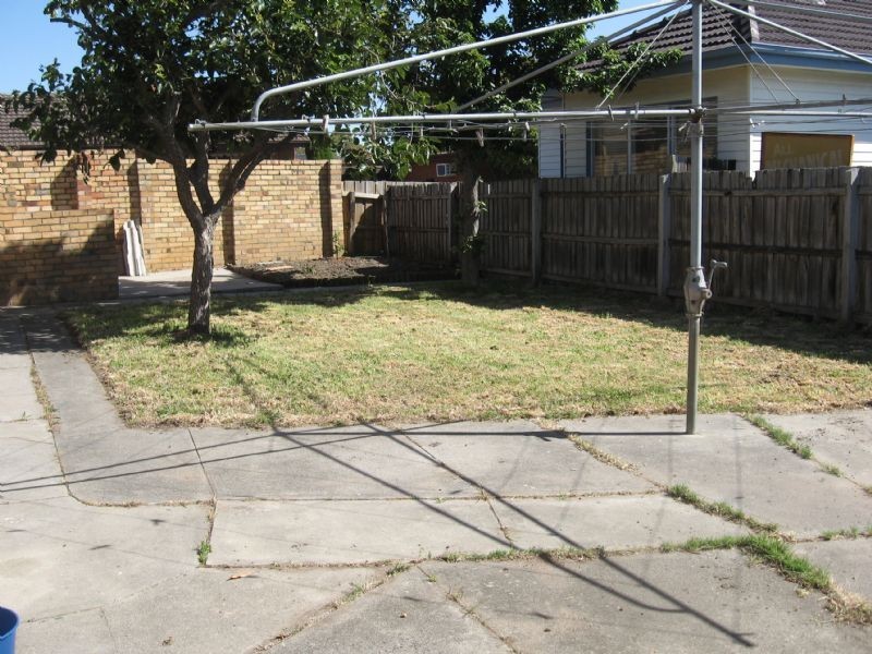 122 Kelvinside Road, Noble Park VIC 3174