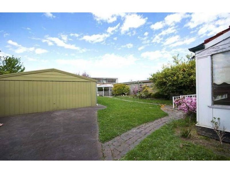 5 Elm Grove, Springvale VIC 3171