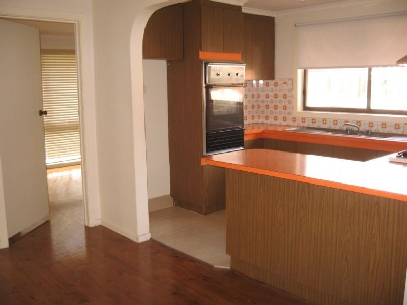 12 Wincanton Court, Noble Park North VIC 3174