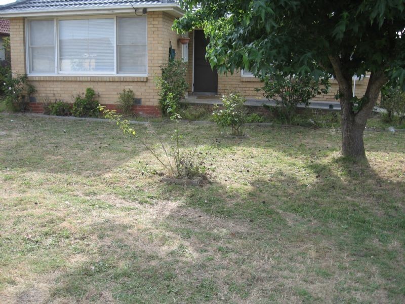 2 Tricia, Springvale VIC 3171