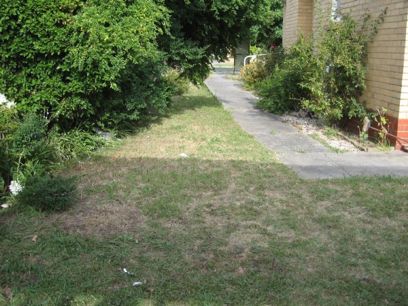 2 Tricia, Springvale VIC 3171