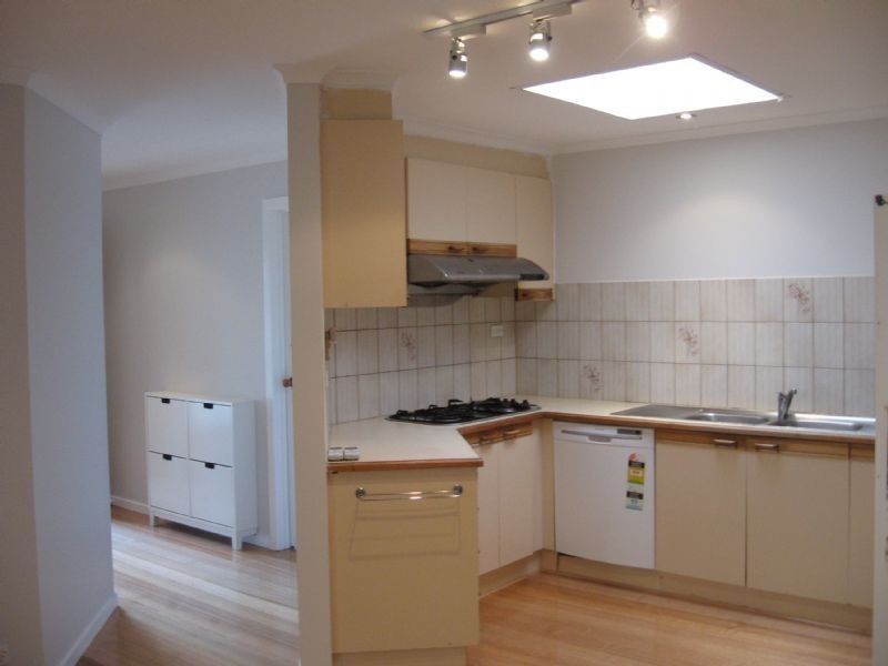 2/9 Lassells Street, Springvale VIC 3171