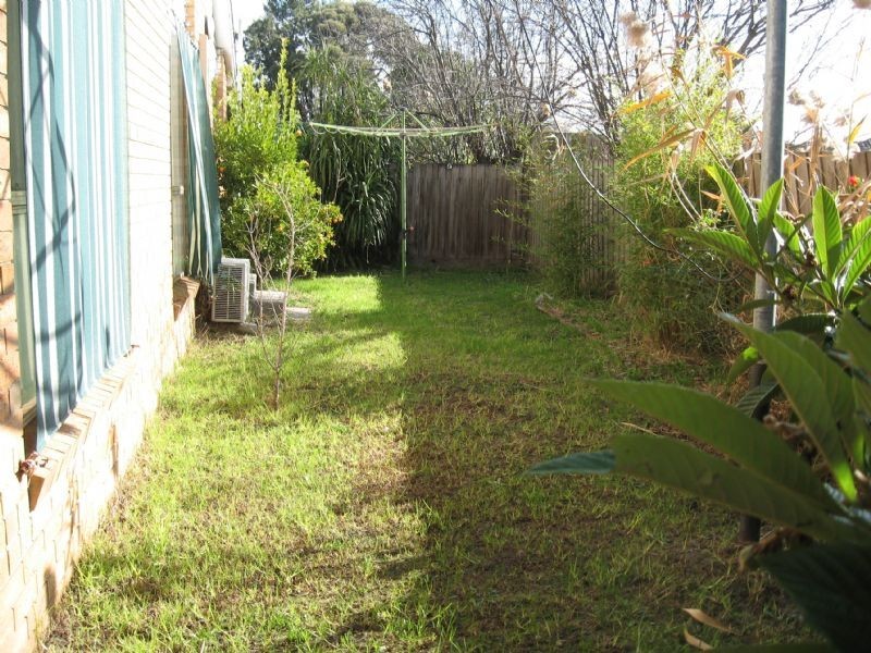 2/9 Lassells Street, Springvale VIC 3171