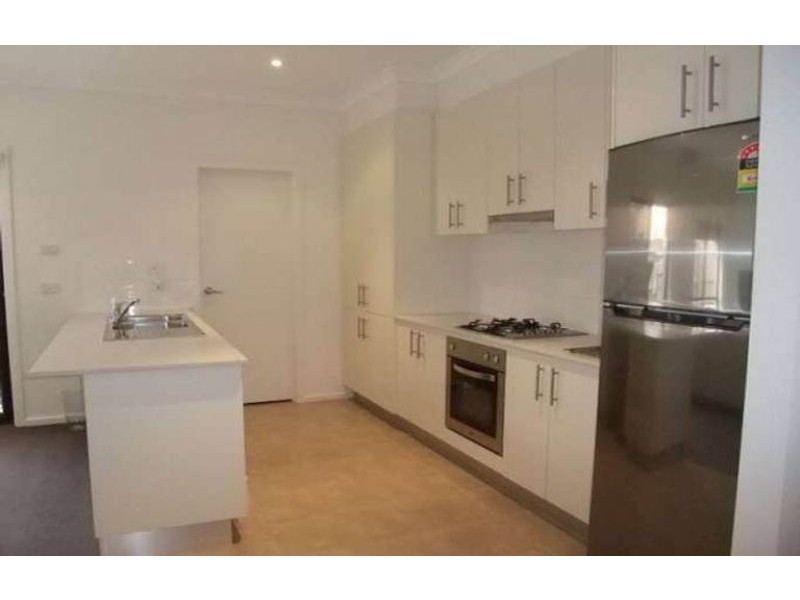 4/27-29 Golden Grove, Springvale South VIC 3172