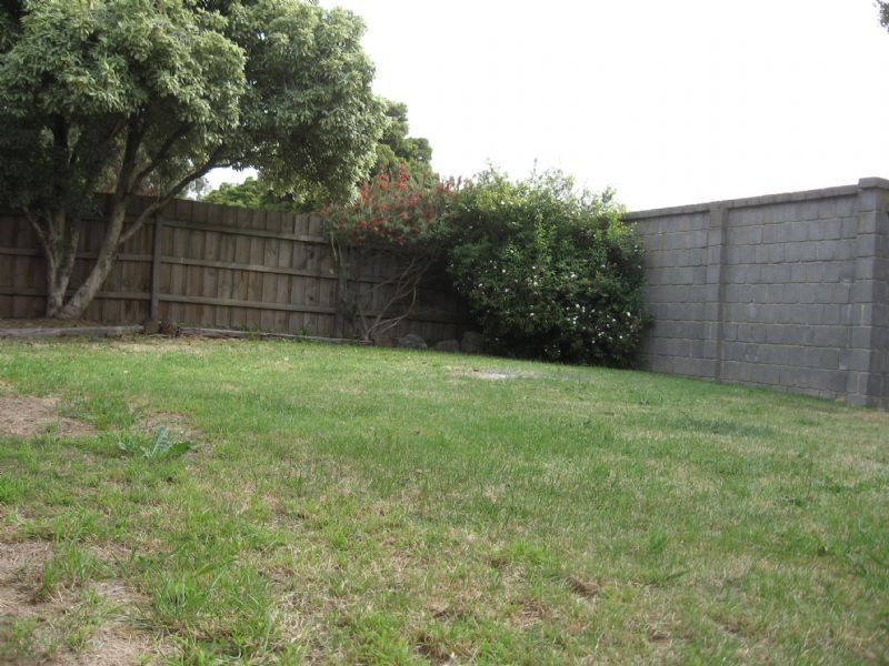 64 Rawdon Hill Drive, Dandenong North VIC 3175