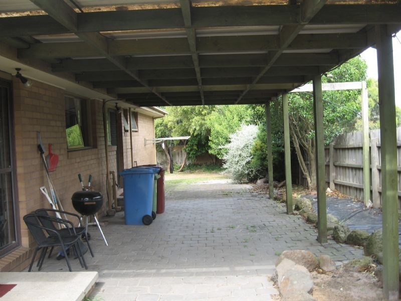64 Rawdon Hill Drive, Dandenong North VIC 3175