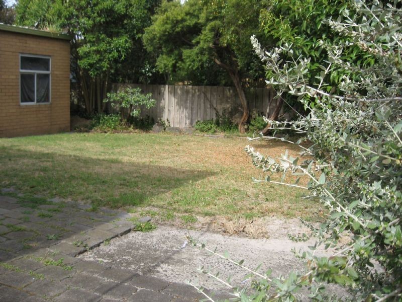 64 Rawdon Hill Drive, Dandenong North VIC 3175
