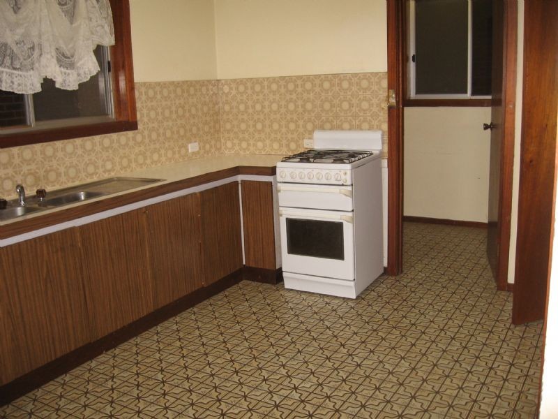 15 Victoria Avenue, Springvale VIC 3171