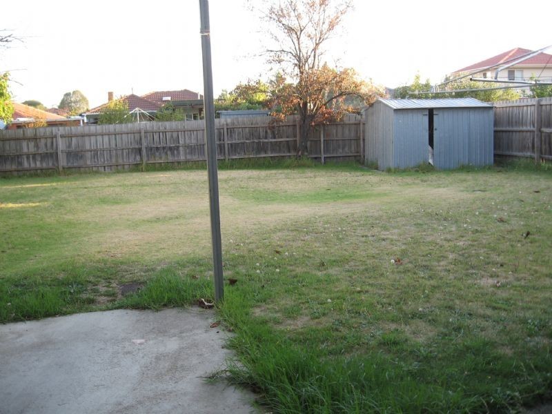 12 Ainsley Avenue, Noble Park VIC 3174