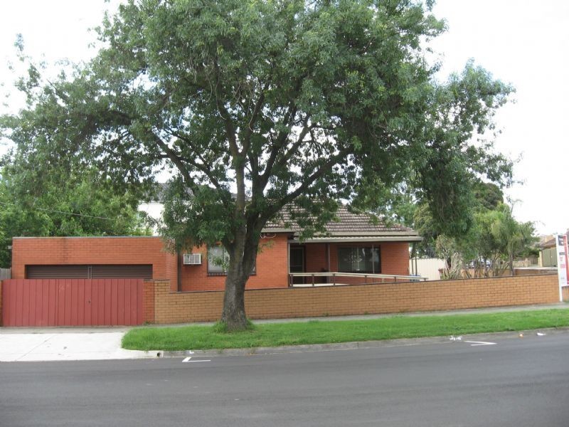 27 St James Avenue, Springvale VIC 3171