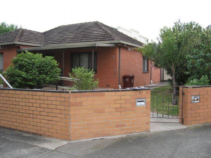 27 St James Avenue, Springvale VIC 3171