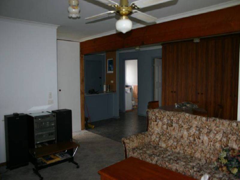 8 Banksia Crescent, Churchill VIC 3842