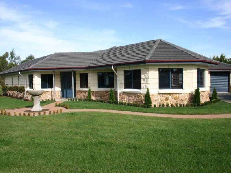 6 Matta Drive, Churchill VIC 3842