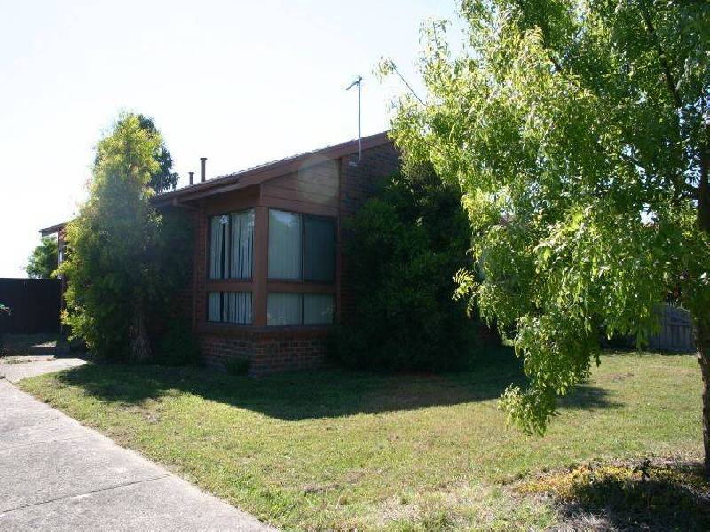 13 Gundaroo Place, Churchill VIC 3842