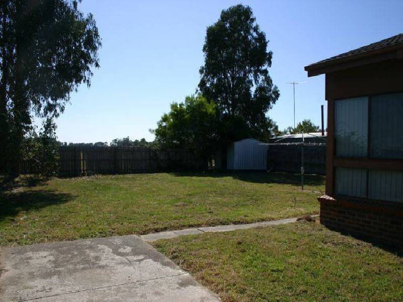 13 Gundaroo Place, Churchill VIC 3842