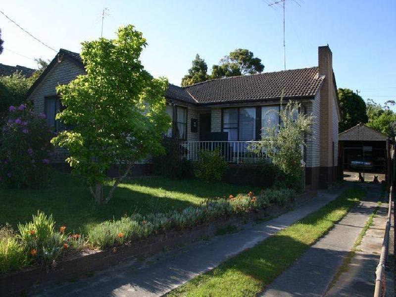 17 Porter Street, Morwell VIC 3840