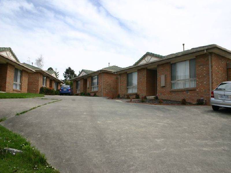 1/1-3 Dunbar Avenue, Churchill VIC 3842
