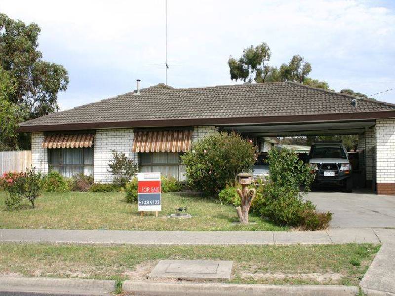 16 Nindoo Drive, Morwell VIC 3840