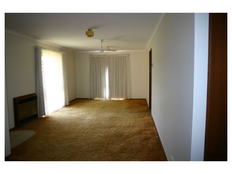 1/43 Waratah Drive, Morwell VIC 3840