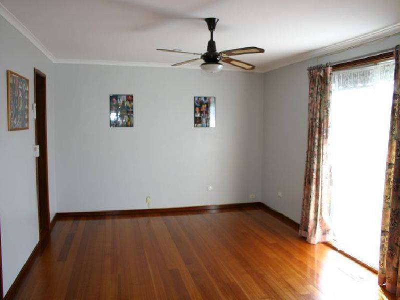 8 Rintoull Street, Morwell VIC 3840