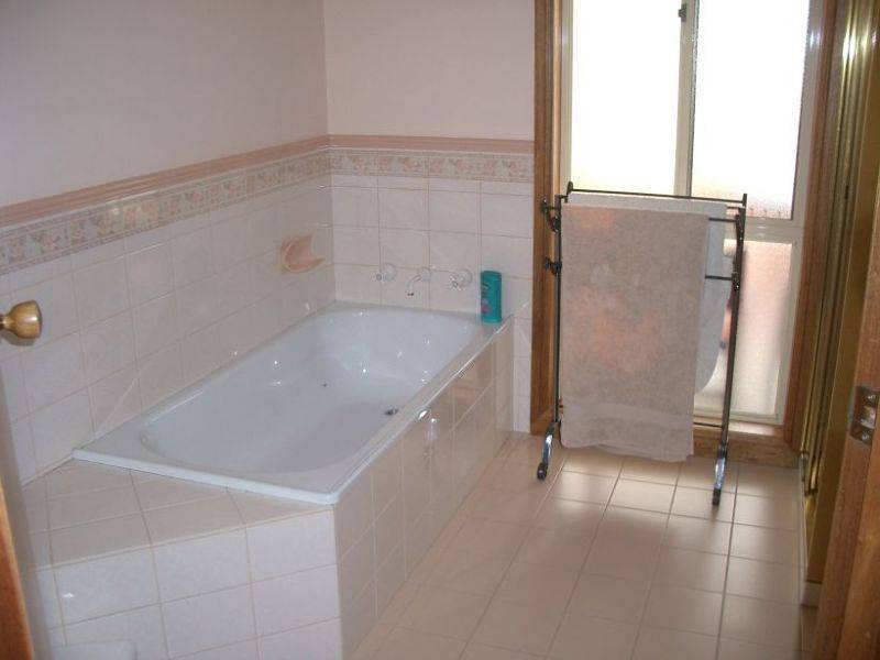 1045 Monash Way, Hazelwood South VIC 3840