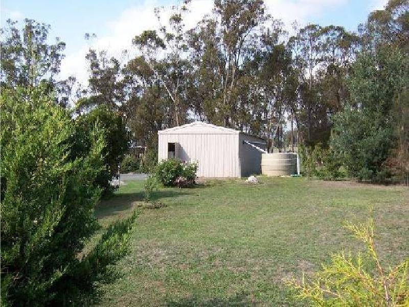 4 Corner James & Considine Place, Yinnar South VIC 3869