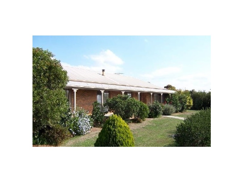 4 Corner James & Considine Place, Yinnar South VIC 3869