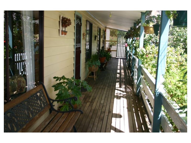 395 McDonalds Track, Hernes Oak VIC 3825