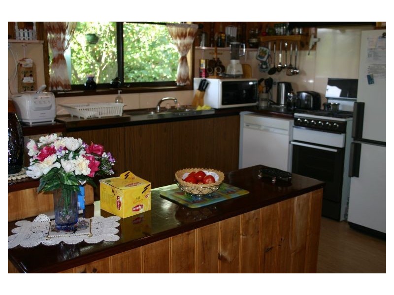 395 McDonalds Track, Hernes Oak VIC 3825