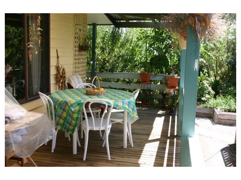 395 McDonalds Track, Hernes Oak VIC 3825