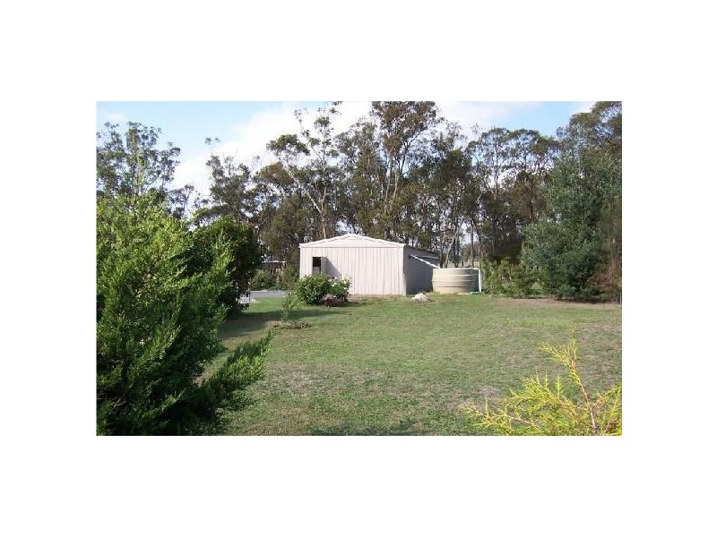 4 Corner James & Considine Place, Yinnar VIC 3869
