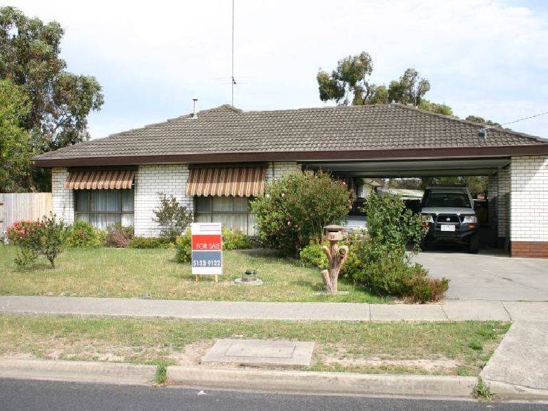16 Nindoo Drive, Morwell VIC 3840
