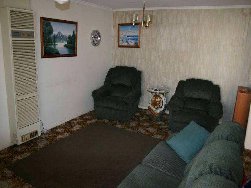 11 Birch Court, Morwell VIC 3840