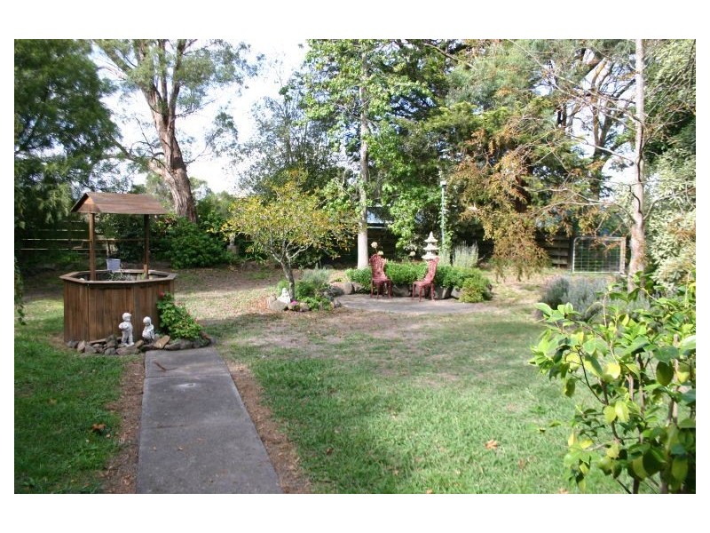 25 Withams Road, Yinnar VIC 3869