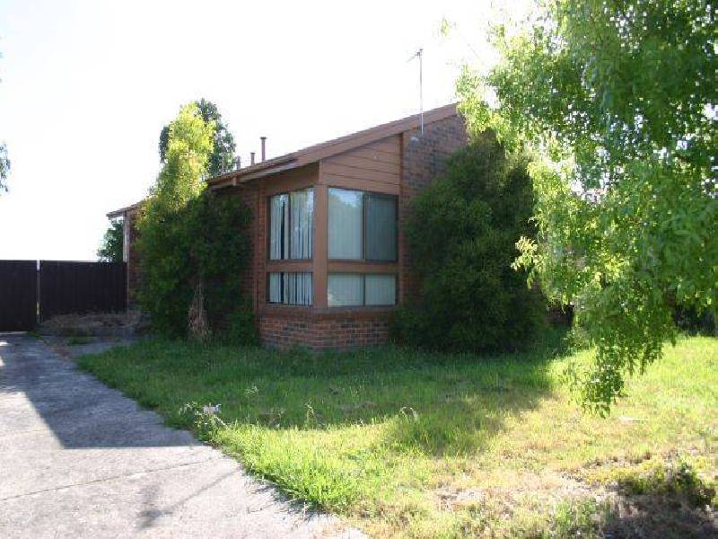 13 Gundaroo Place, Churchill VIC 3842