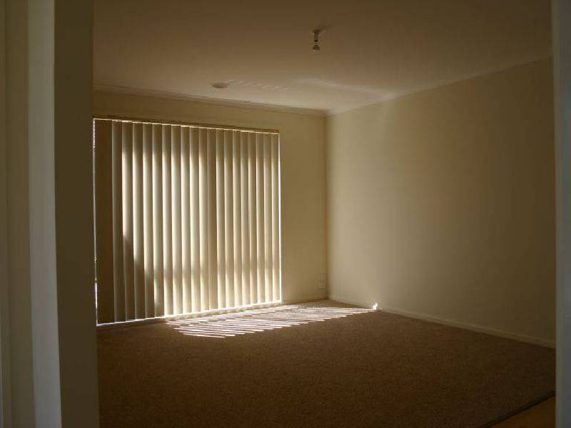 58 Dinwoodie Drive, Moe VIC 3825