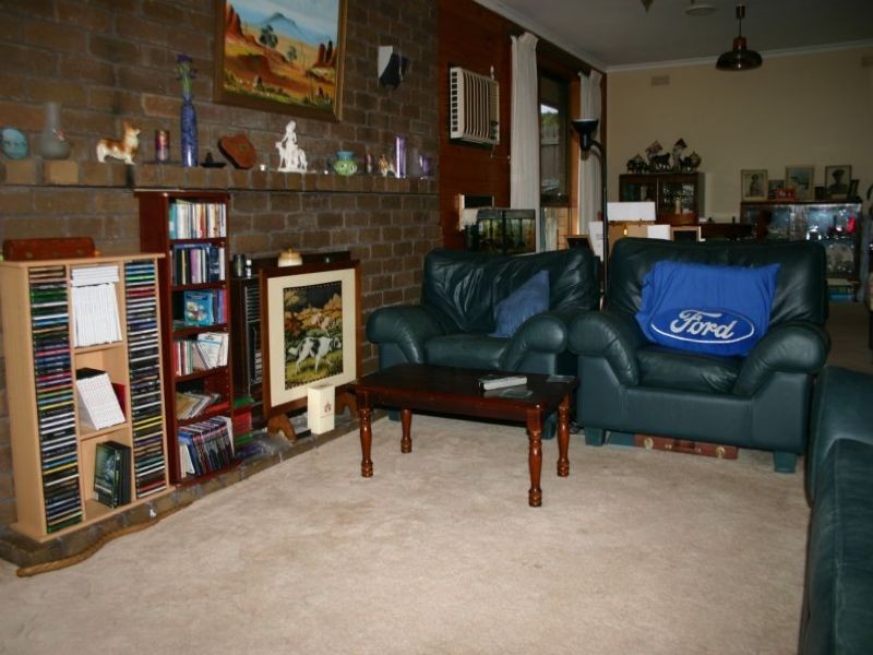 2 Latter Grove, Churchill VIC 3842